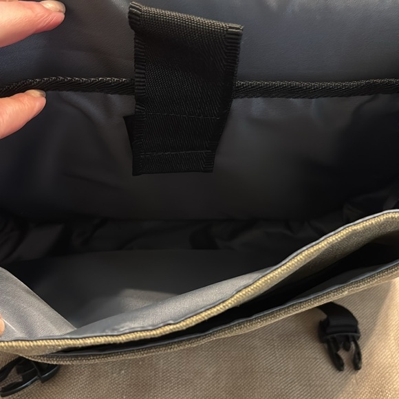 Wenger Zinc 14” Messenger Laptop Bag - Picture 14 of 14